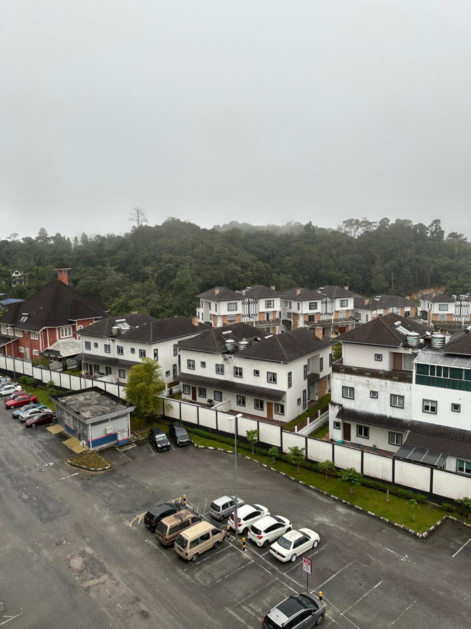 Ayaan Homestay Hill View Iin Free Wifi & Netflix タナ・ラタ エクステリア 写真