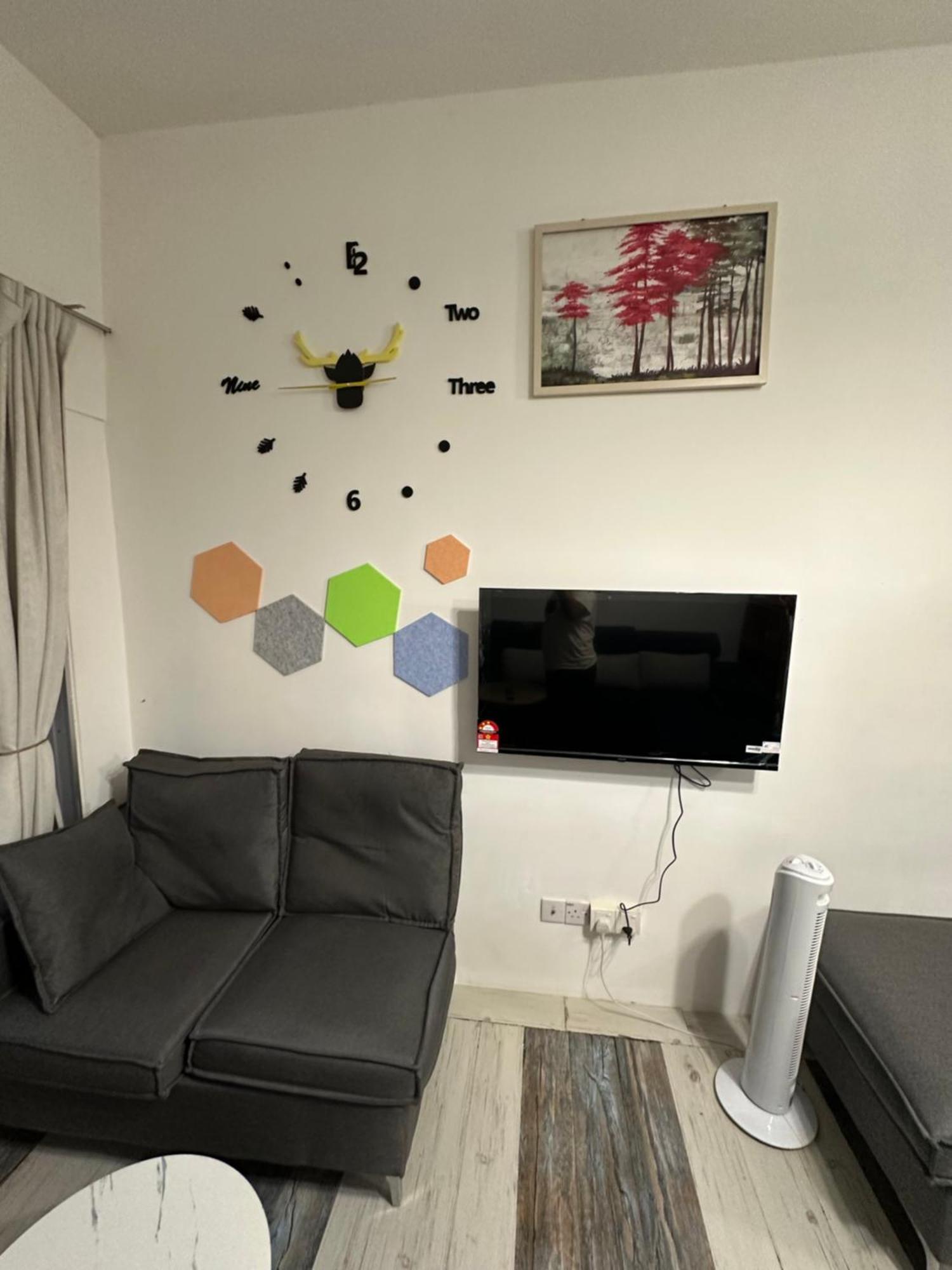 Ayaan Homestay Hill View Iin Free Wifi & Netflix タナ・ラタ エクステリア 写真